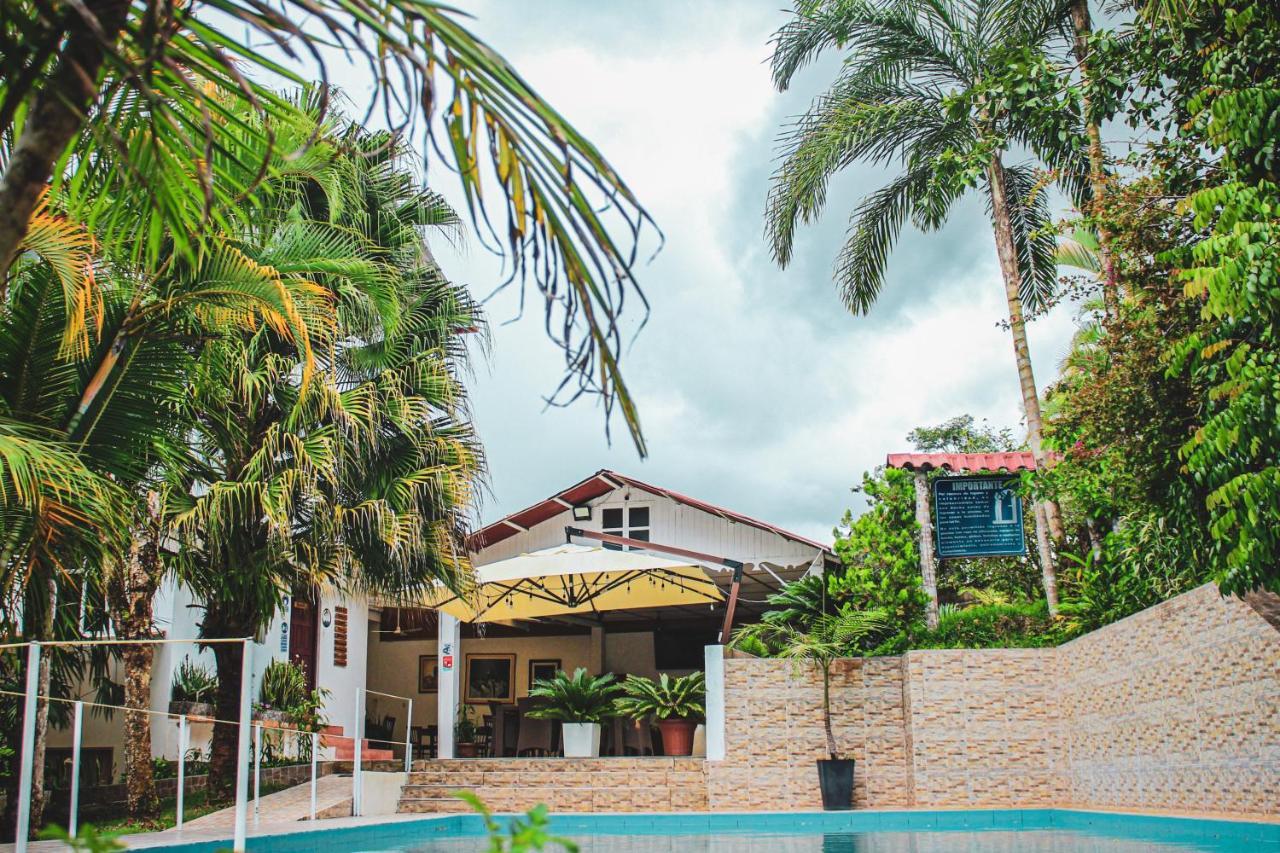Albergue Turistico Gstir Pozuzo Buitenkant foto