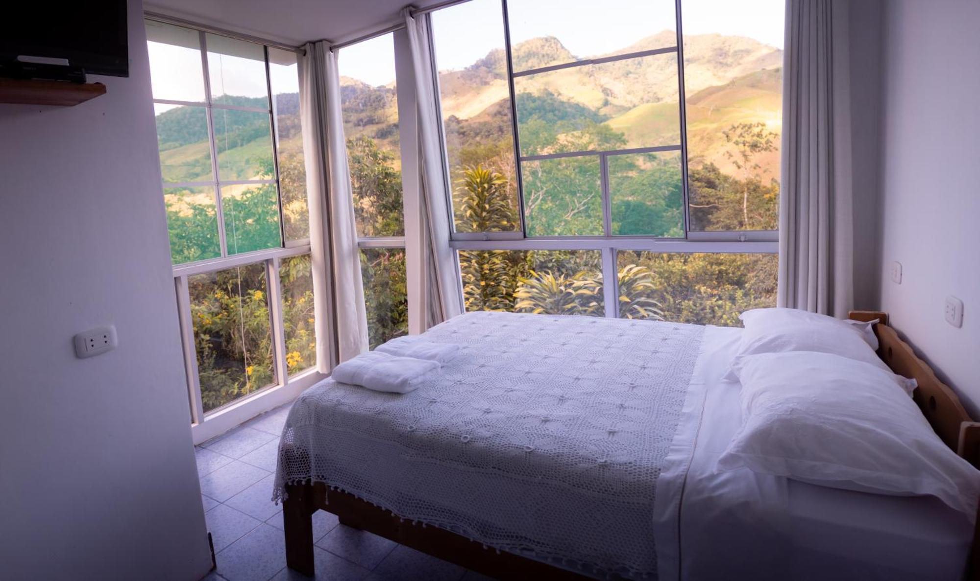 Albergue Turistico Gstir Pozuzo Kamer foto